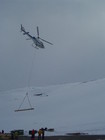 Assembly of Torolmen laftehytte with the help of helicopter (2)